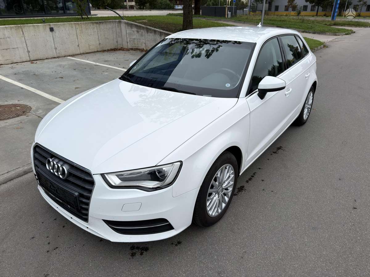 Audi A3, 1.6 l., hatchback
