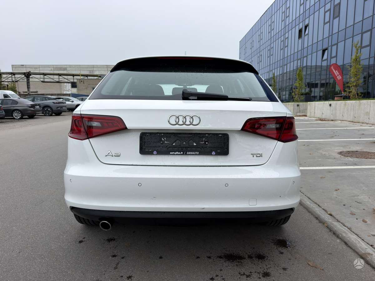 Audi A3, 1.6 l., hatchback