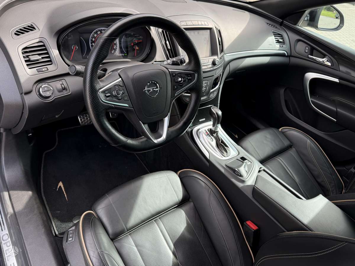Opel Insignia, 2.0 l., wagon