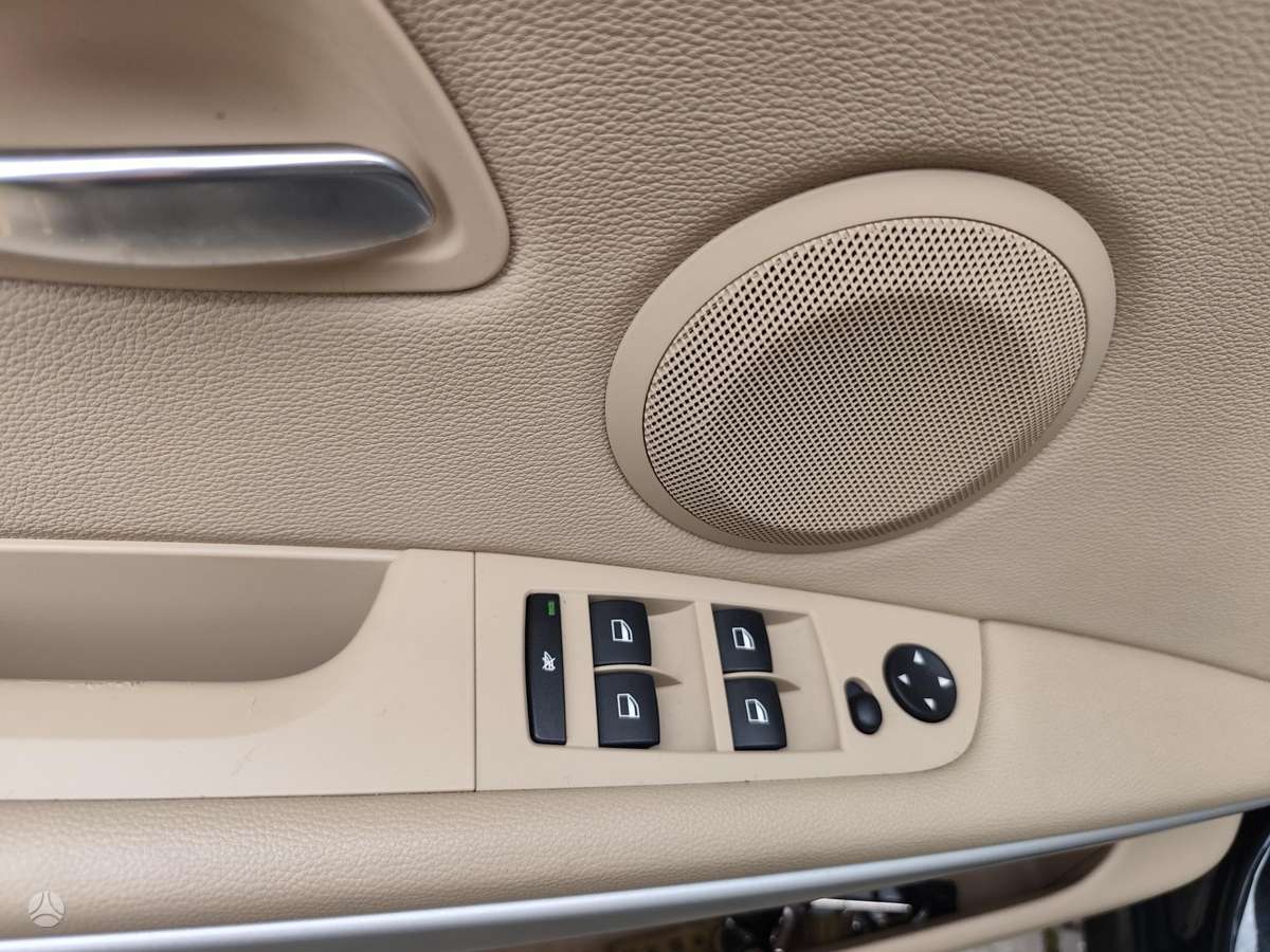 BMW 318, 2.0 l., universalas