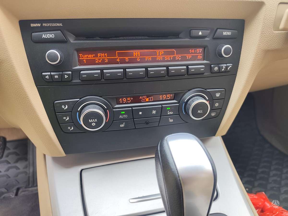 BMW 318, 2.0 l., universalas