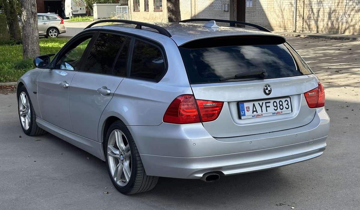 BMW 320, 2.0 l., wagon