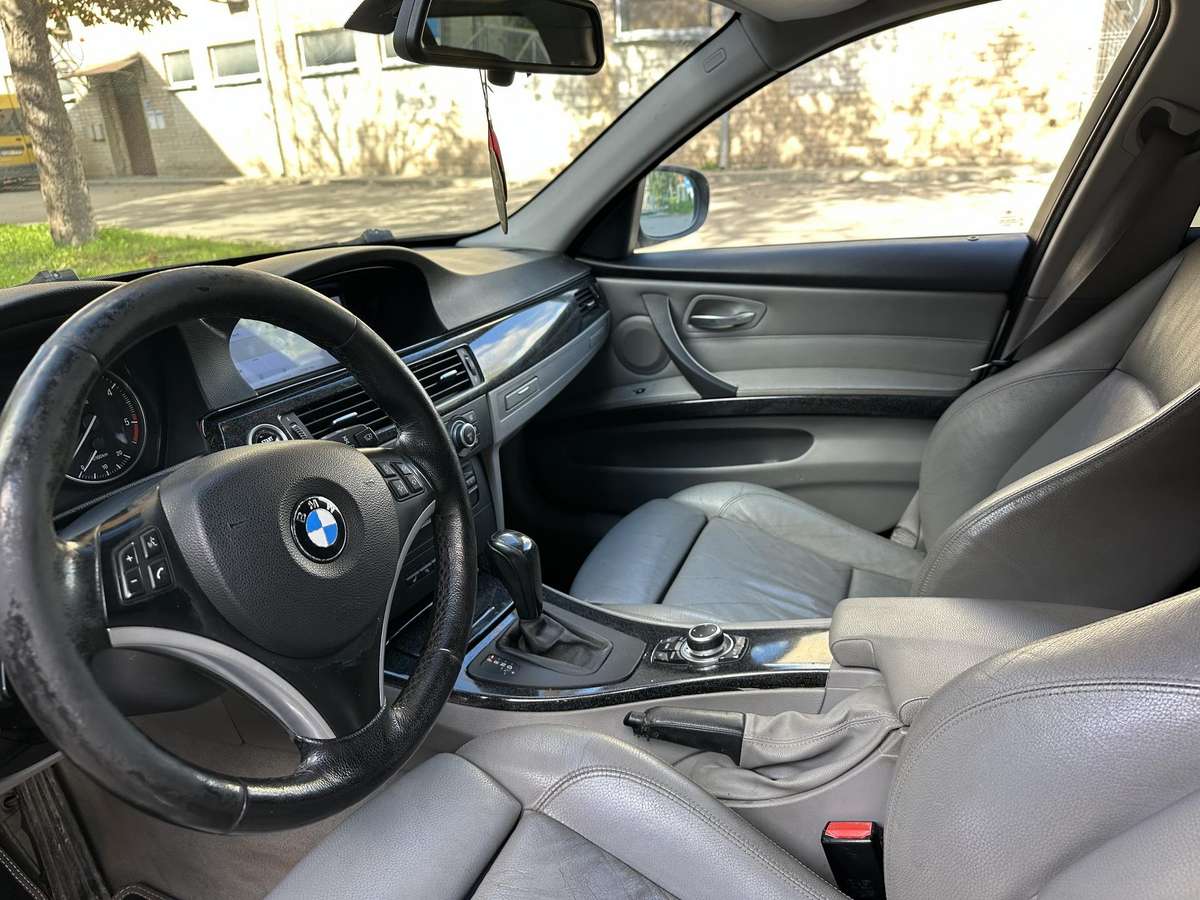 BMW 320, 2.0 l., wagon