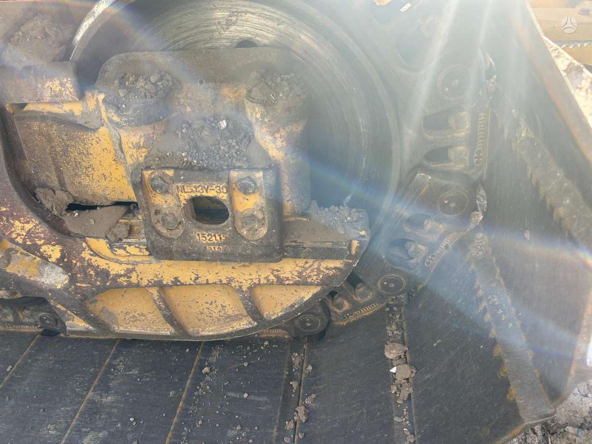 Komatsu D61PXi-24, bulldozer