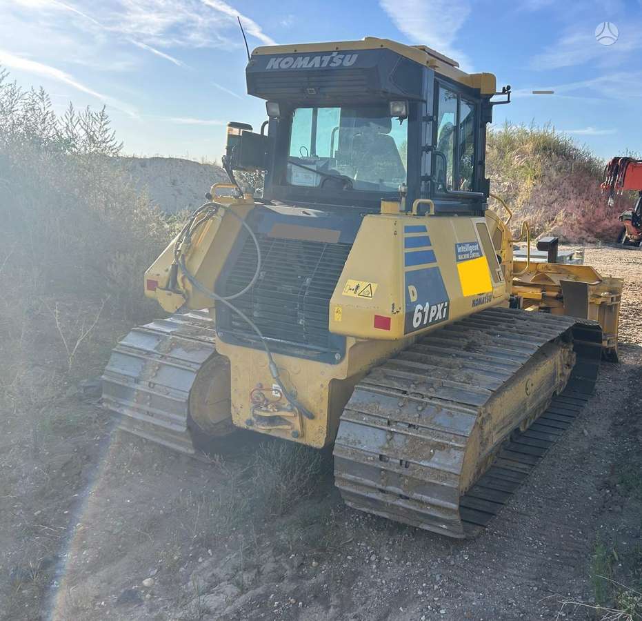 Komatsu D61PXi-24, bulldozer