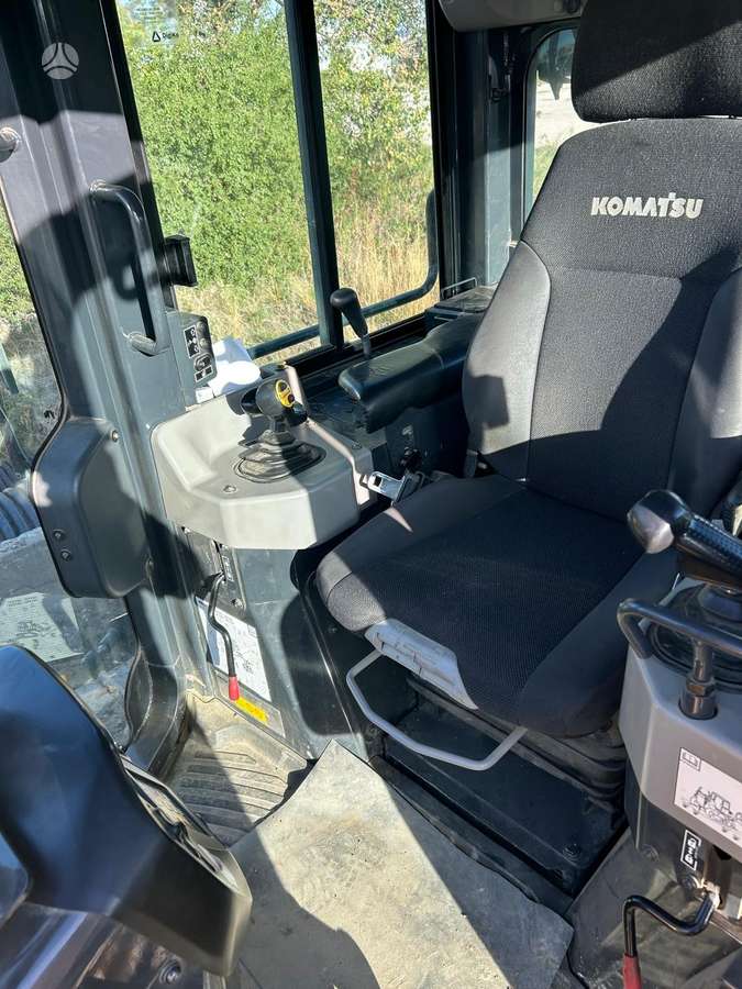 Komatsu D61PXi-24, bulldozer