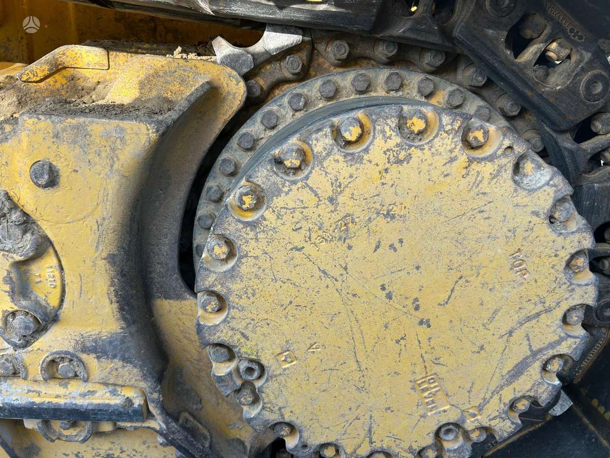 Komatsu D61PXi-24, bulldozer