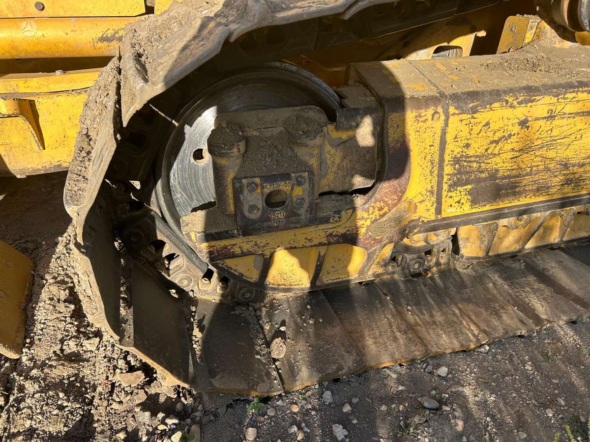 Komatsu D61PXi-24, bulldozer