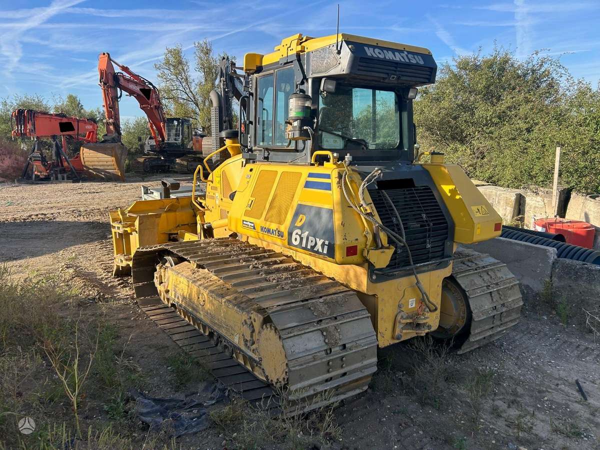 Komatsu D61PXi-24, bulldozer