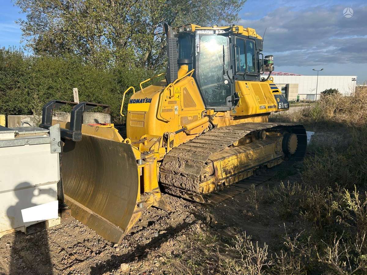 Komatsu D61PXi-24, bulldozer
