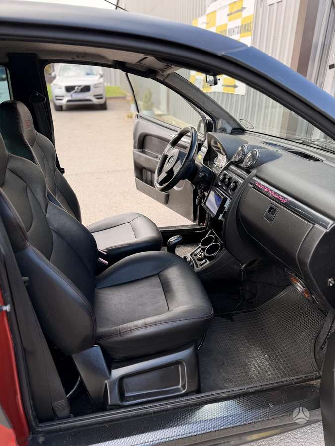 Aixam City, 0.4 l., hatchback