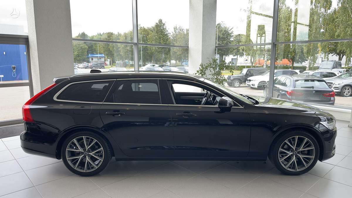 Volvo V90, universalas
