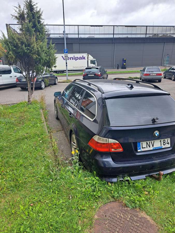 BMW 525, 2.5 l., Универсал