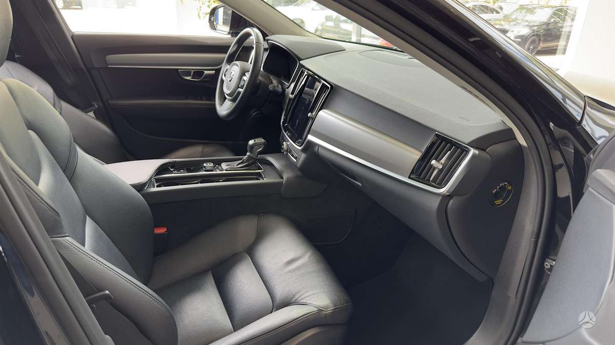 Volvo V90, Универсал