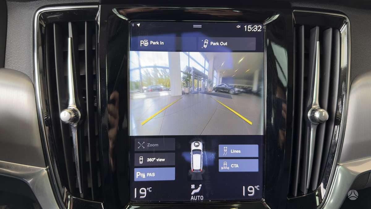 Volvo V90, Универсал