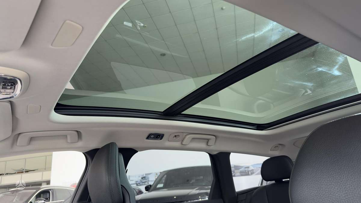 Volvo V90, Универсал