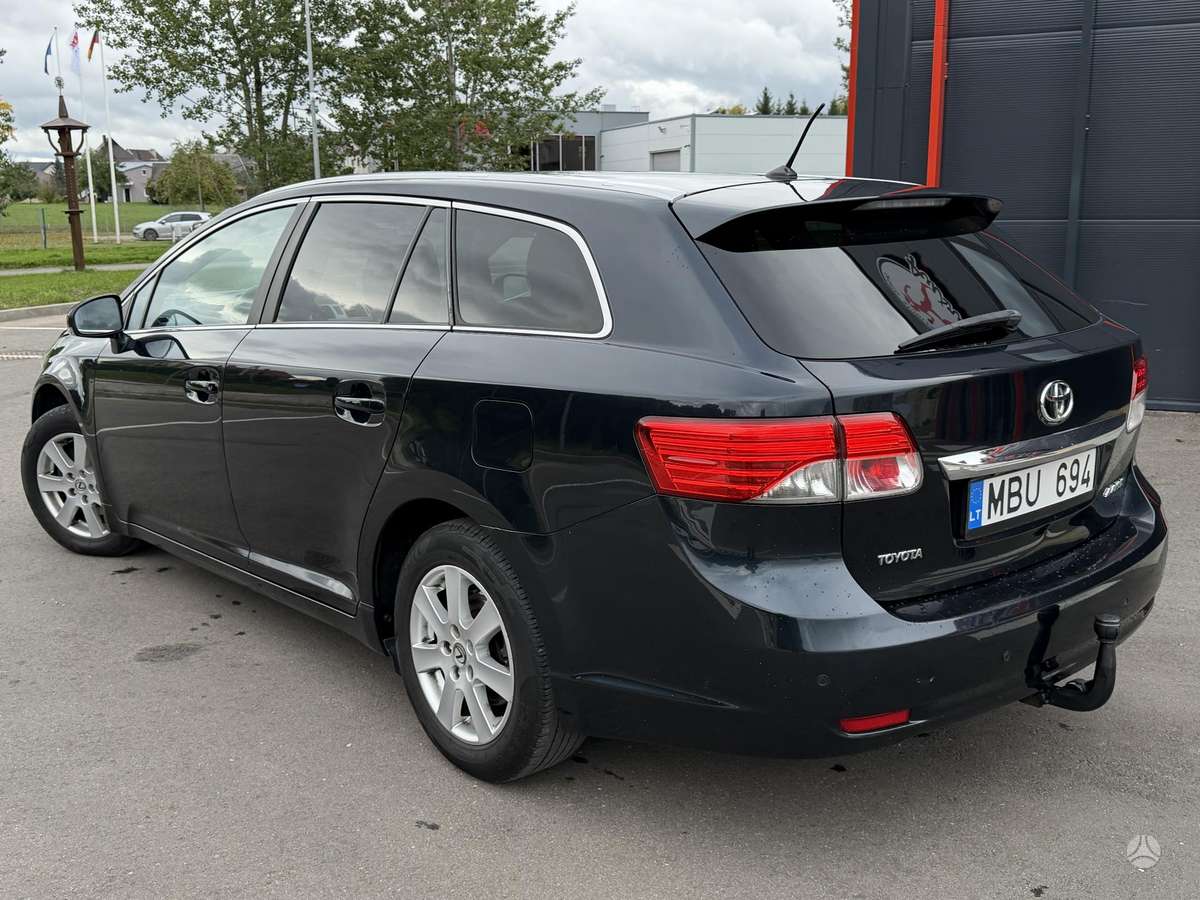 Toyota Avensis, 2.0 l., Универсал