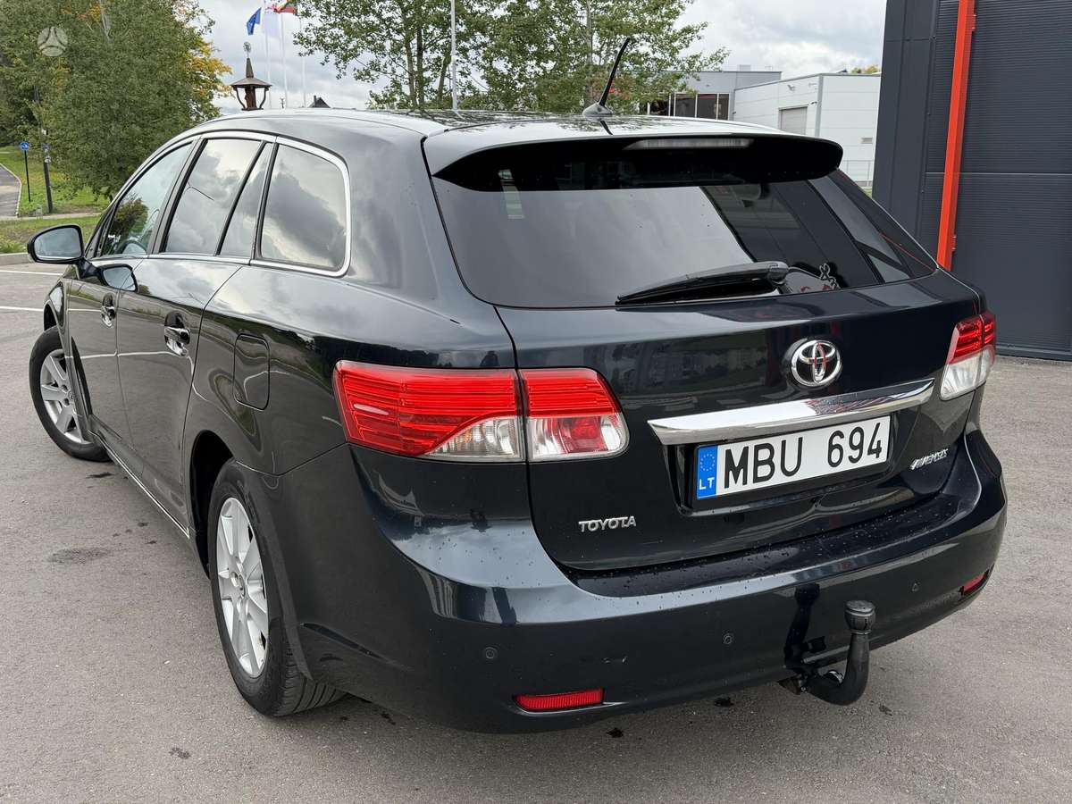Toyota Avensis, 2.0 l., Универсал