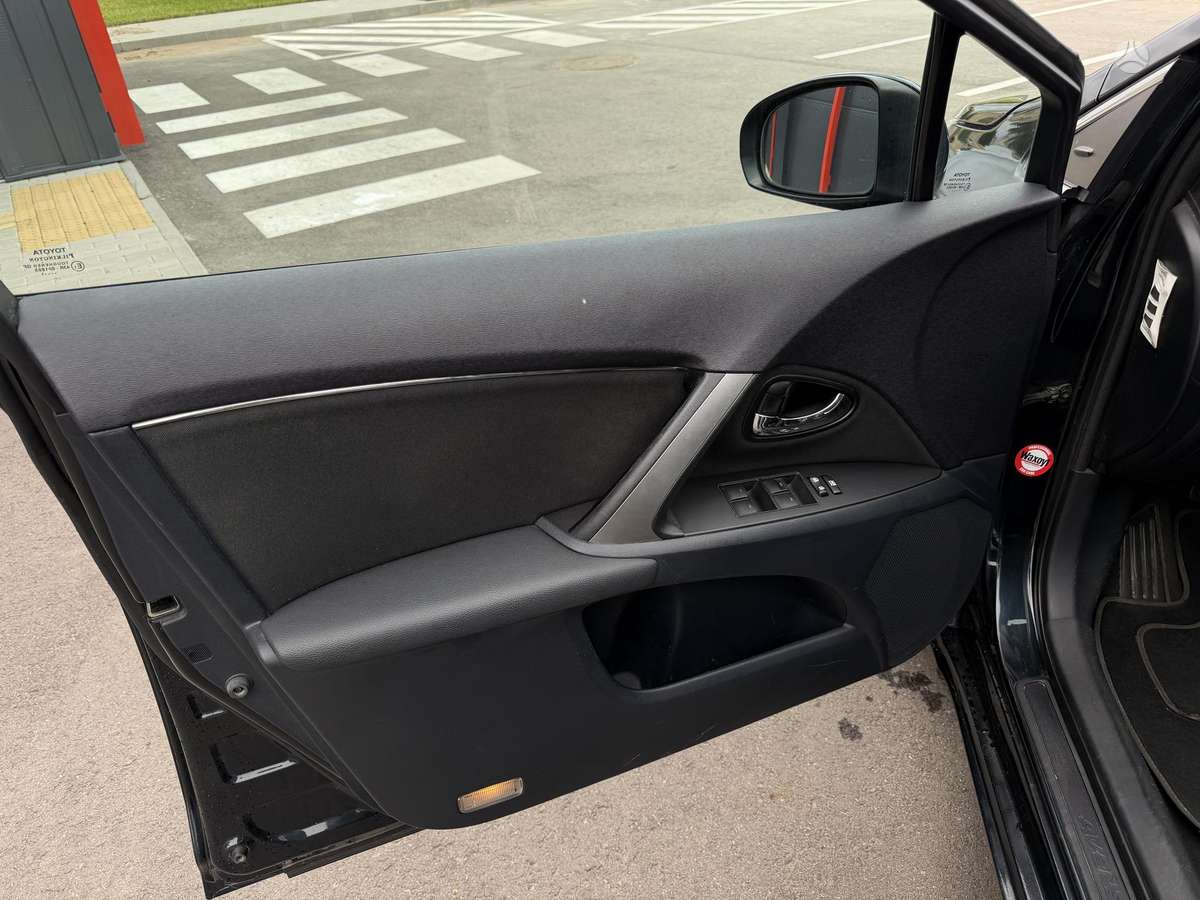 Toyota Avensis, 2.0 l., Универсал