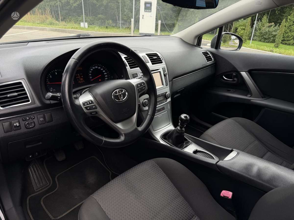 Toyota Avensis, 2.0 l., Универсал