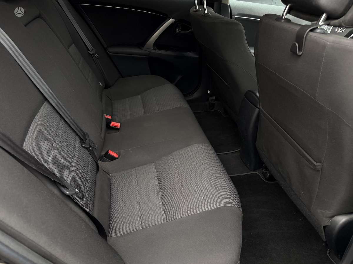 Toyota Avensis, 2.0 l., Универсал