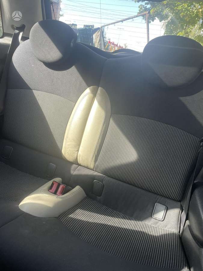 Mini Cooper, 1.6 l., hatchback