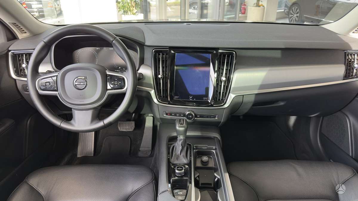 Volvo V90, Универсал