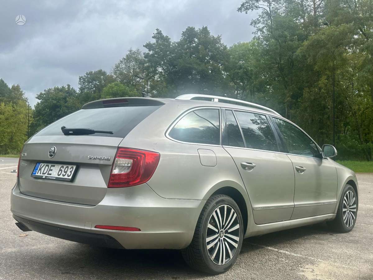 Skoda Superb, 2.0 l., wagon