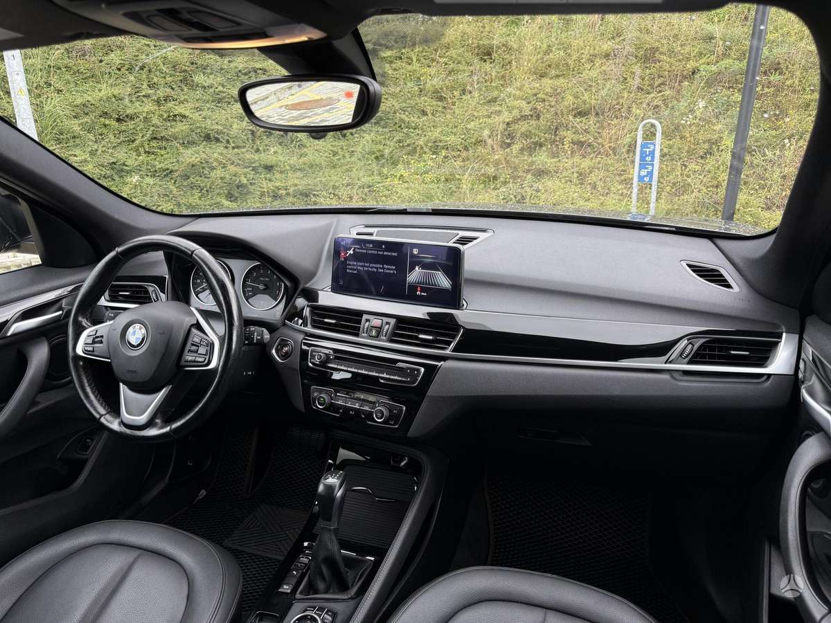 BMW X1, 2.0 l., off-road / crossover