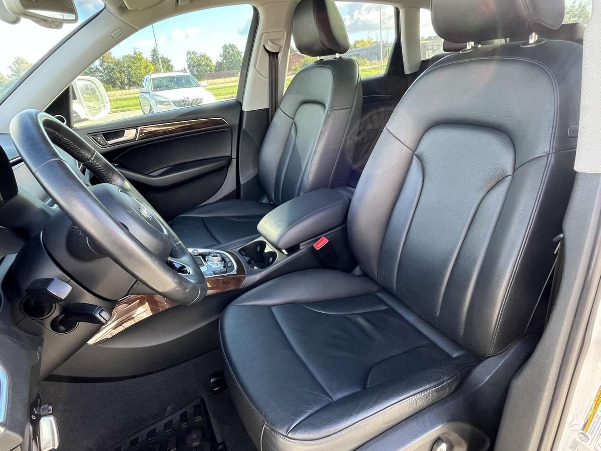 Audi Q5, 3.0 l., off-road / crossover