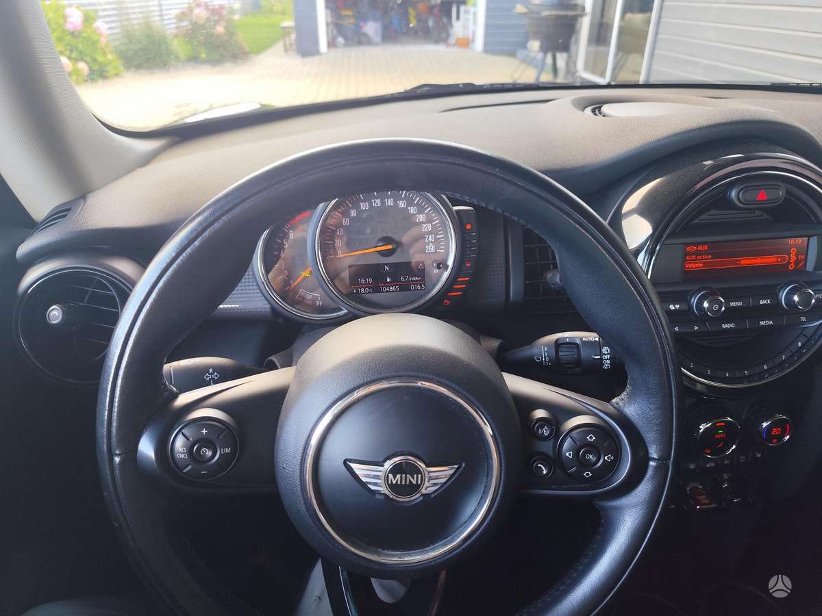 Mini Cooper, 1.5 l., Хэтчбек