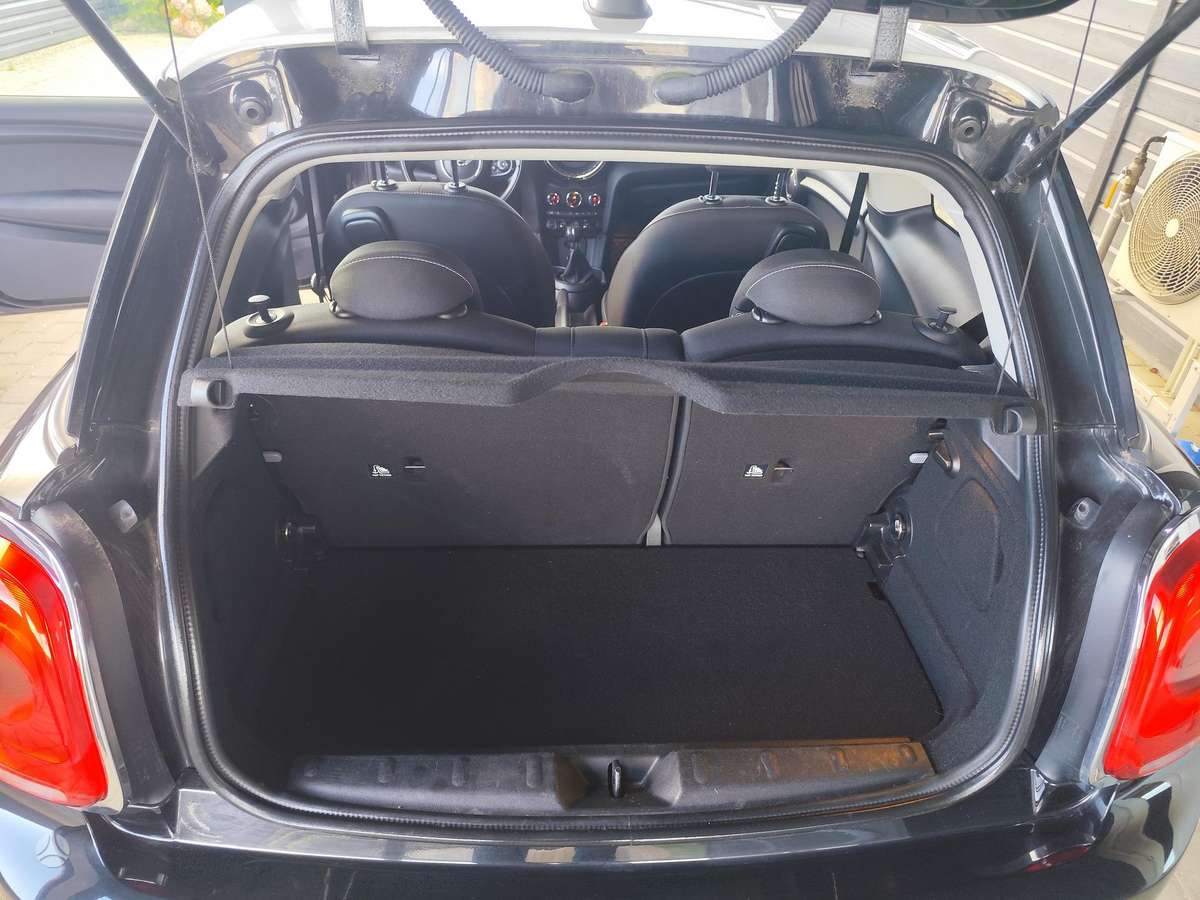 Mini Cooper, 1.5 l., Хэтчбек