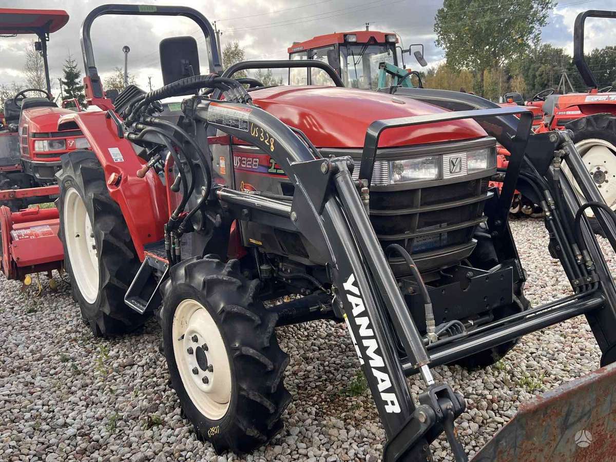 Kubota ĮVAIRIŲ MODELIŲ, traktoriai