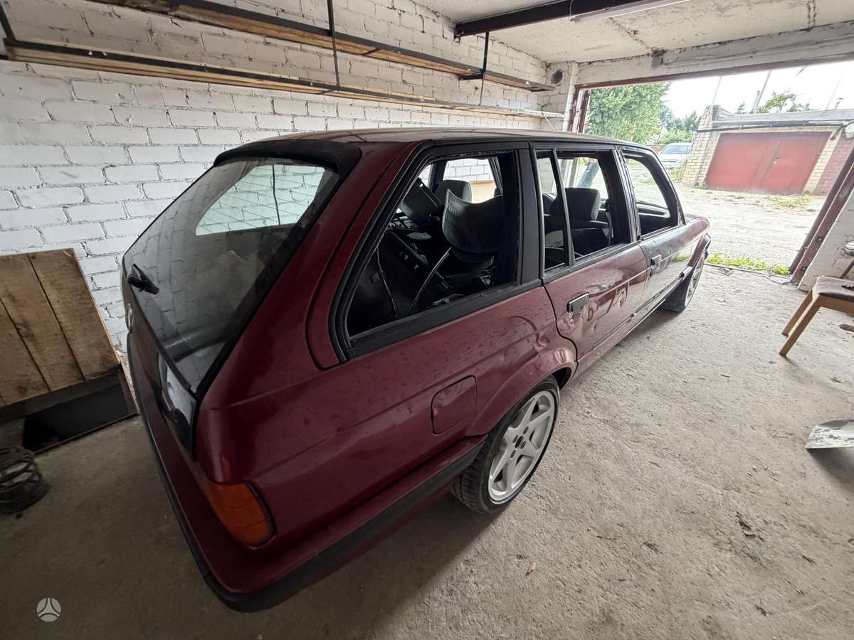 BMW 318, 1.8 l., Универсал