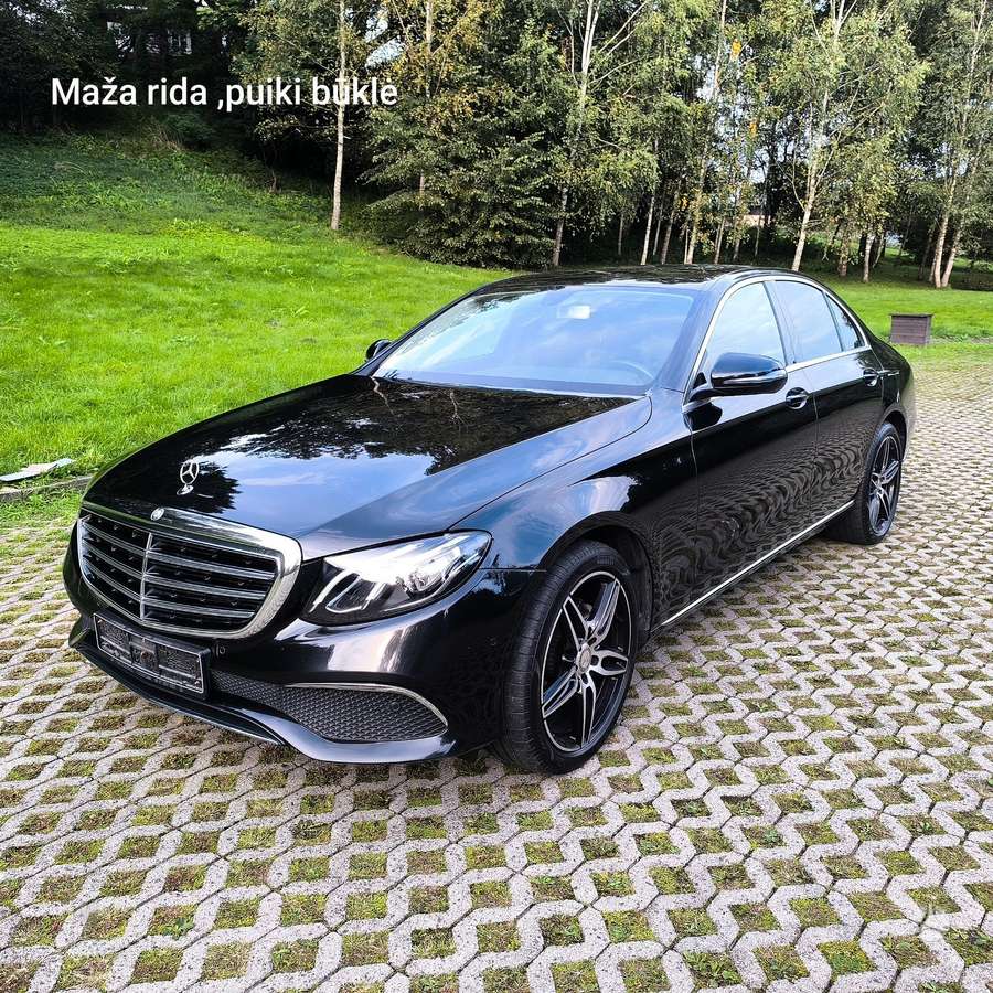 Mercedes-Benz E220
