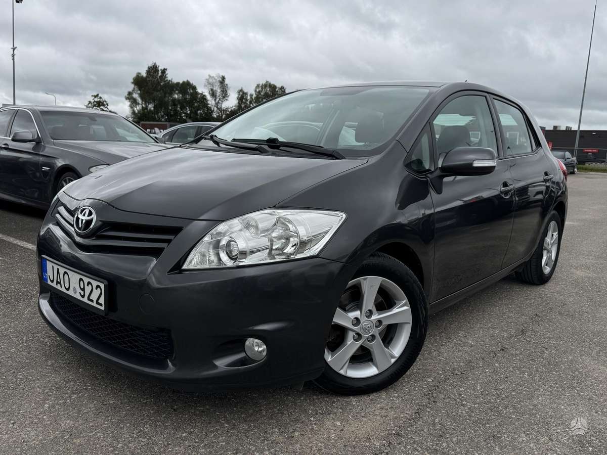 Toyota Auris, 2.0 l., hatchback