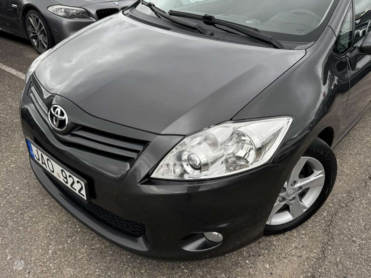 Toyota Auris, 2.0 l., hatchback