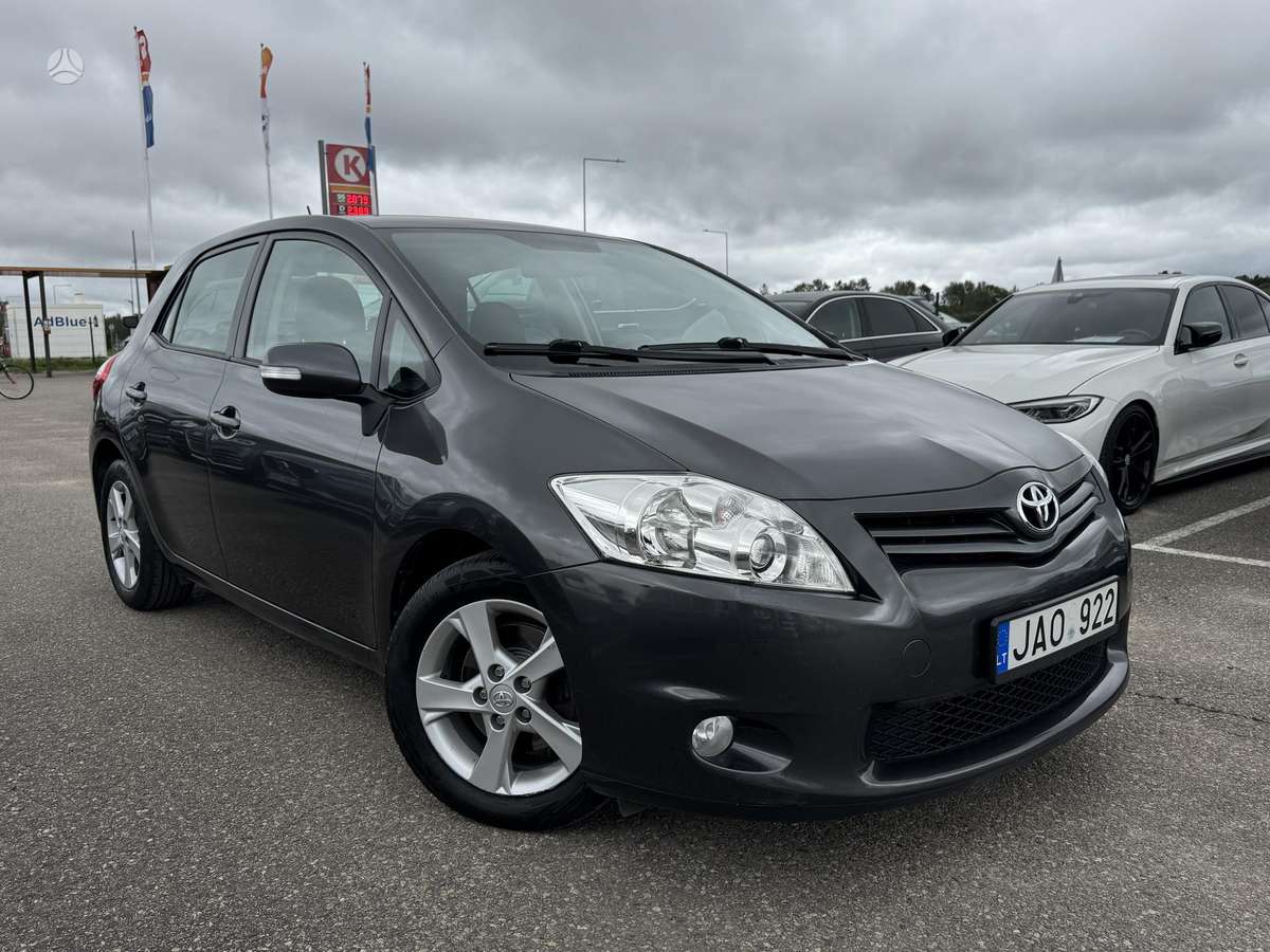 Toyota Auris, 2.0 l., hatchback