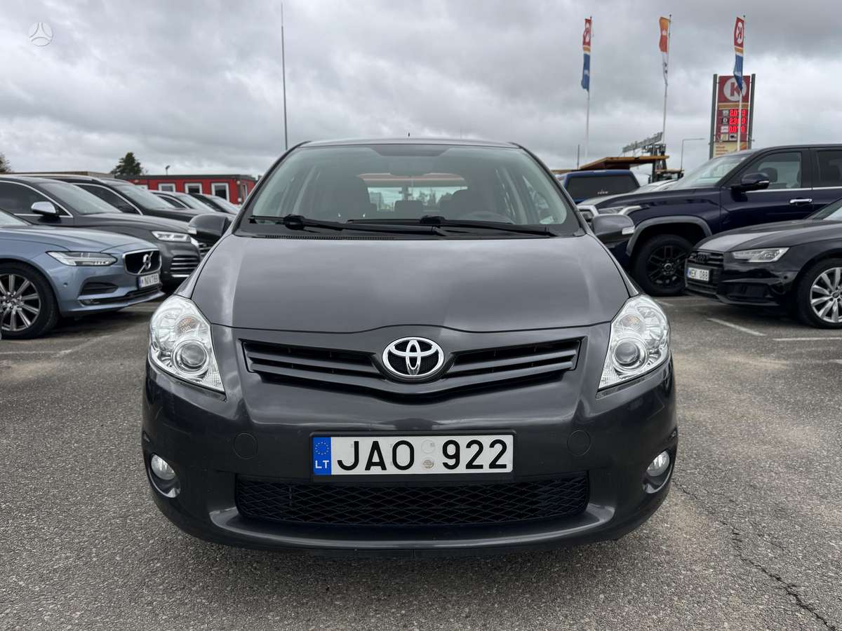 Toyota Auris, 2.0 l., hatchback