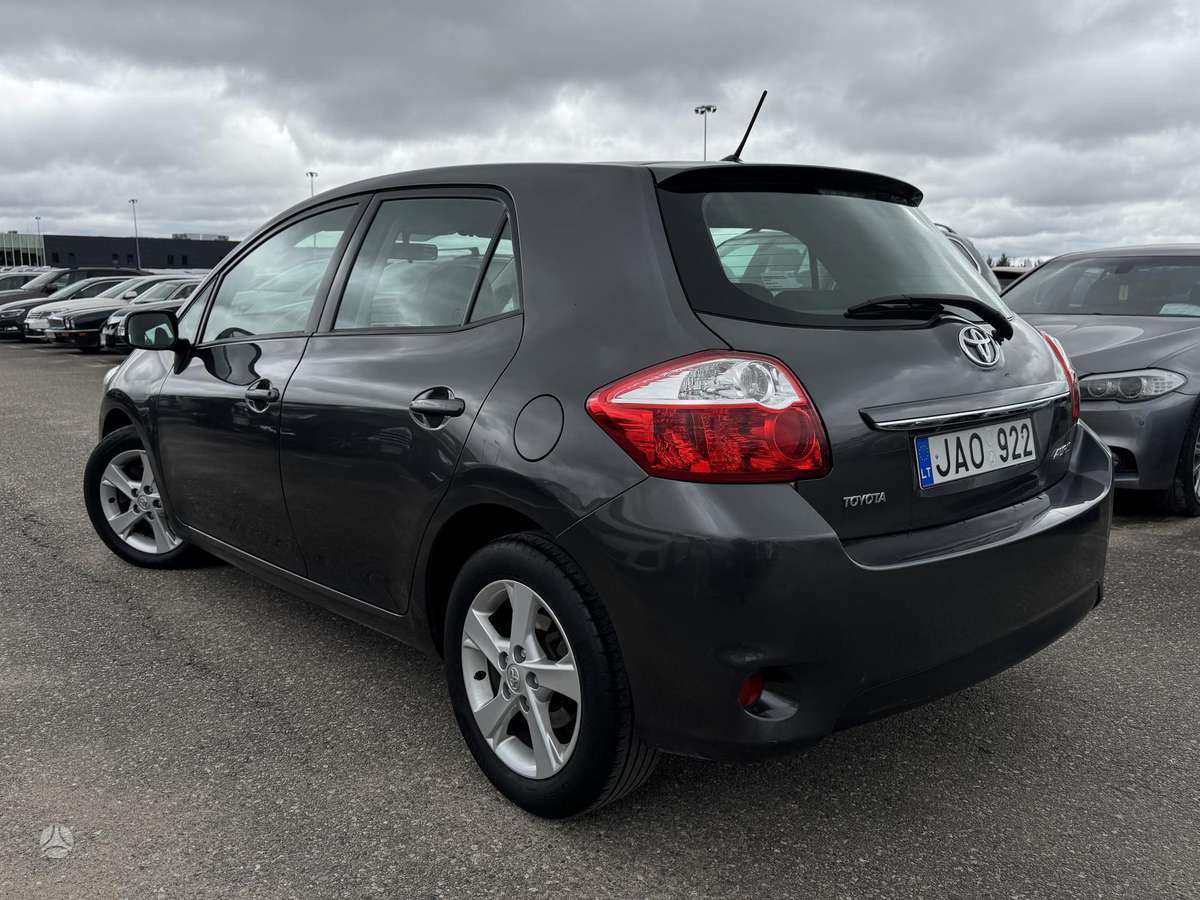 Toyota Auris, 2.0 l., hatchback
