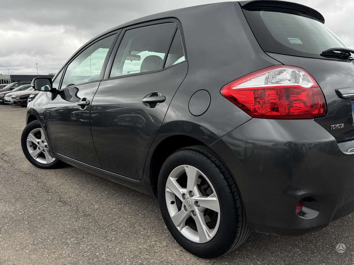Toyota Auris, 2.0 l., hatchback