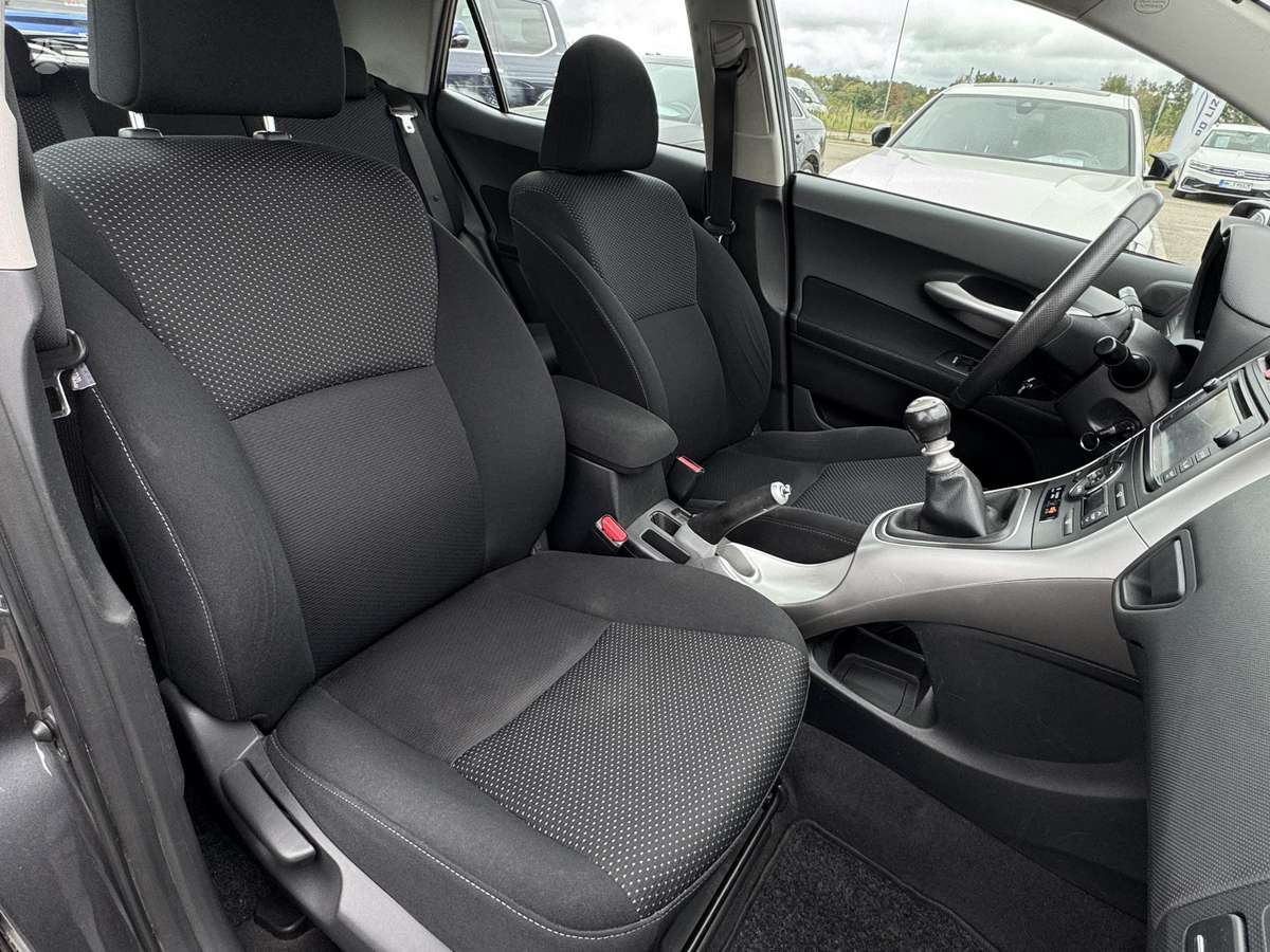 Toyota Auris, 2.0 l., hatchback