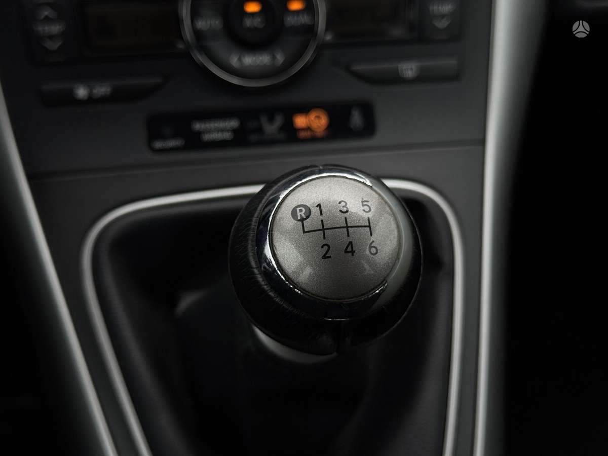 Toyota Auris, 2.0 l., hatchback