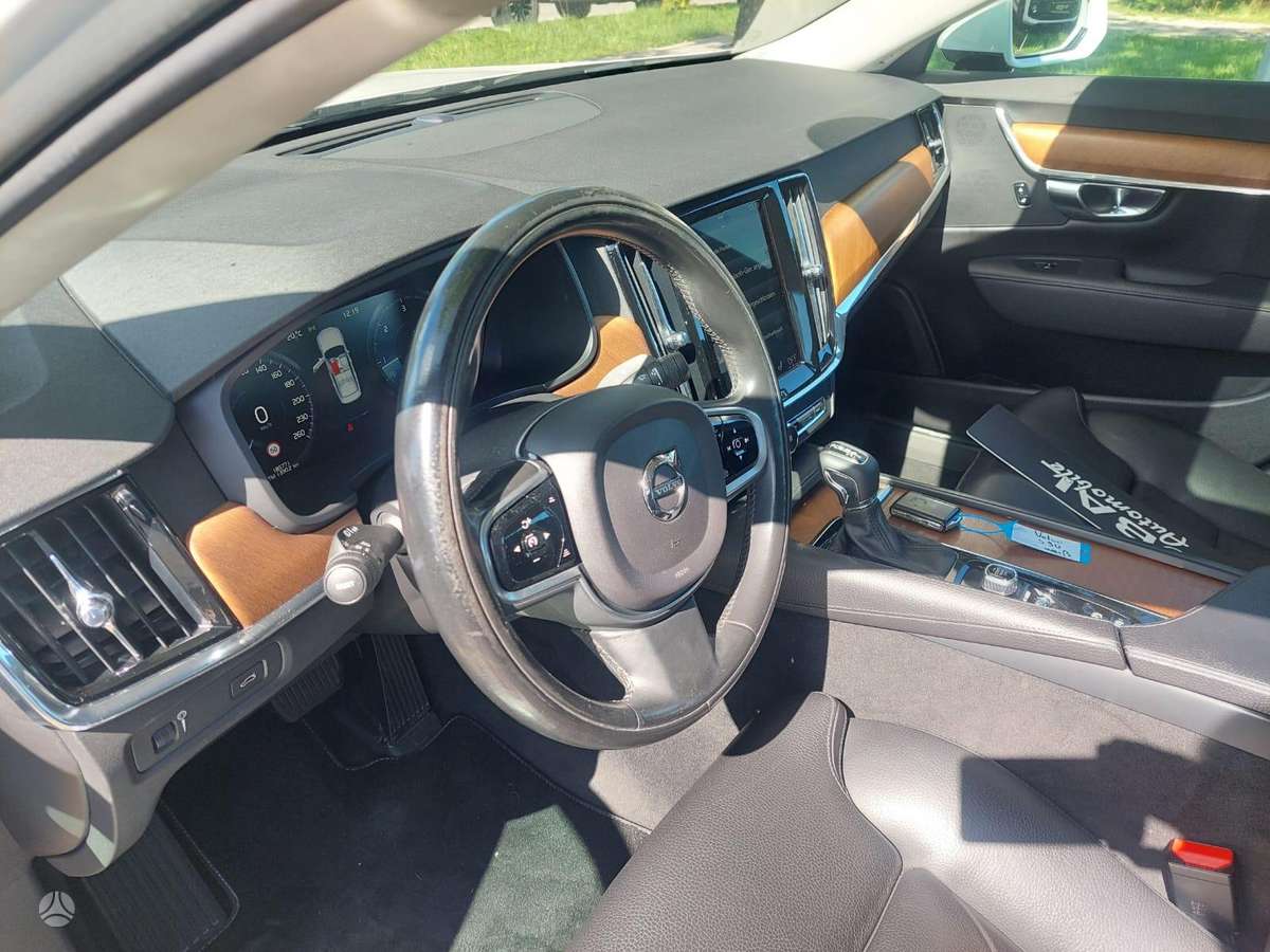 Volvo S90, 2.0 l., Седан