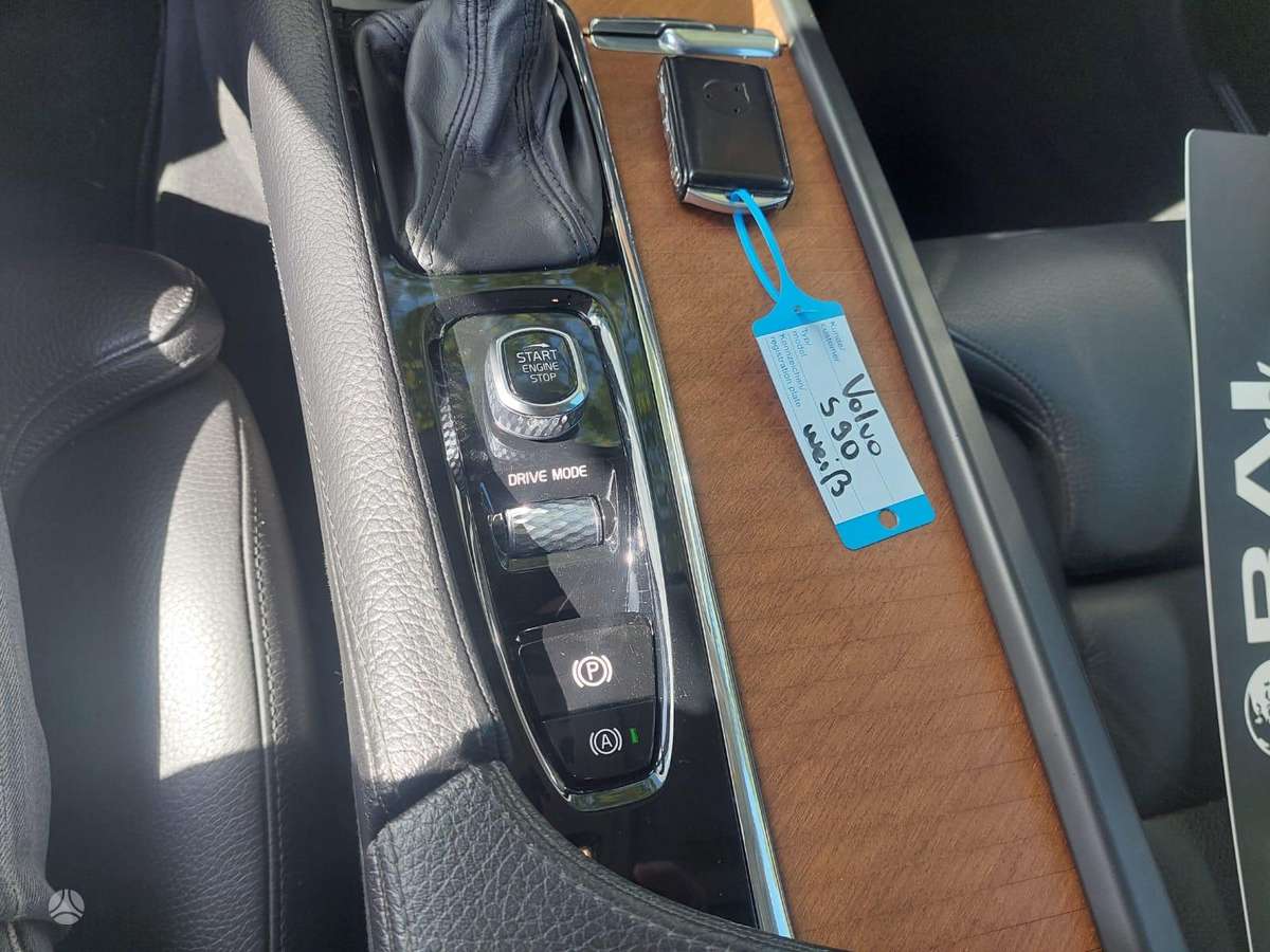 Volvo S90, 2.0 l., Седан