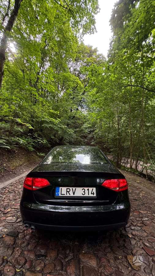Audi A4, 2.0 l., sedanas