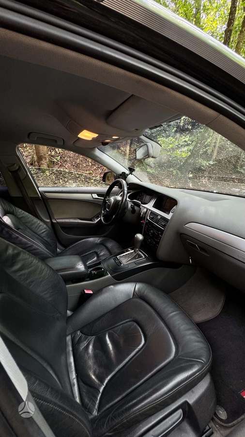 Audi A4, 2.0 l., Седан