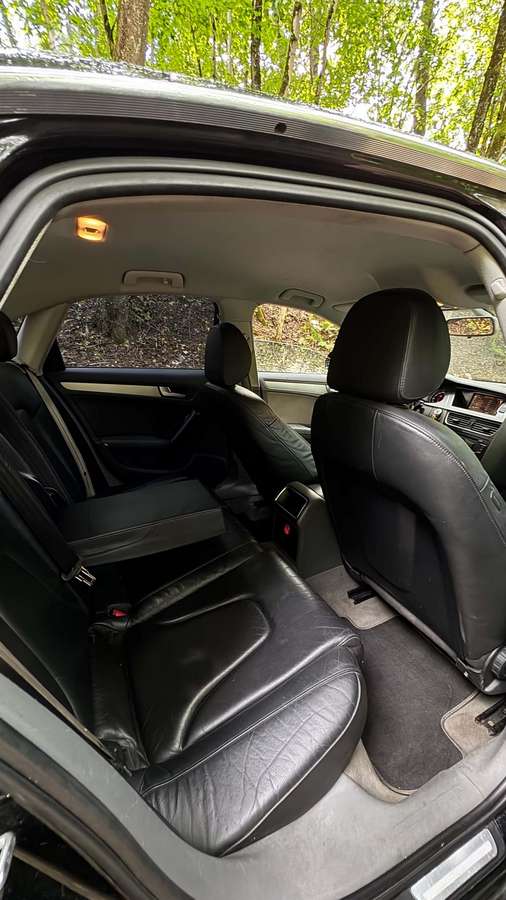 Audi A4, 2.0 l., Седан