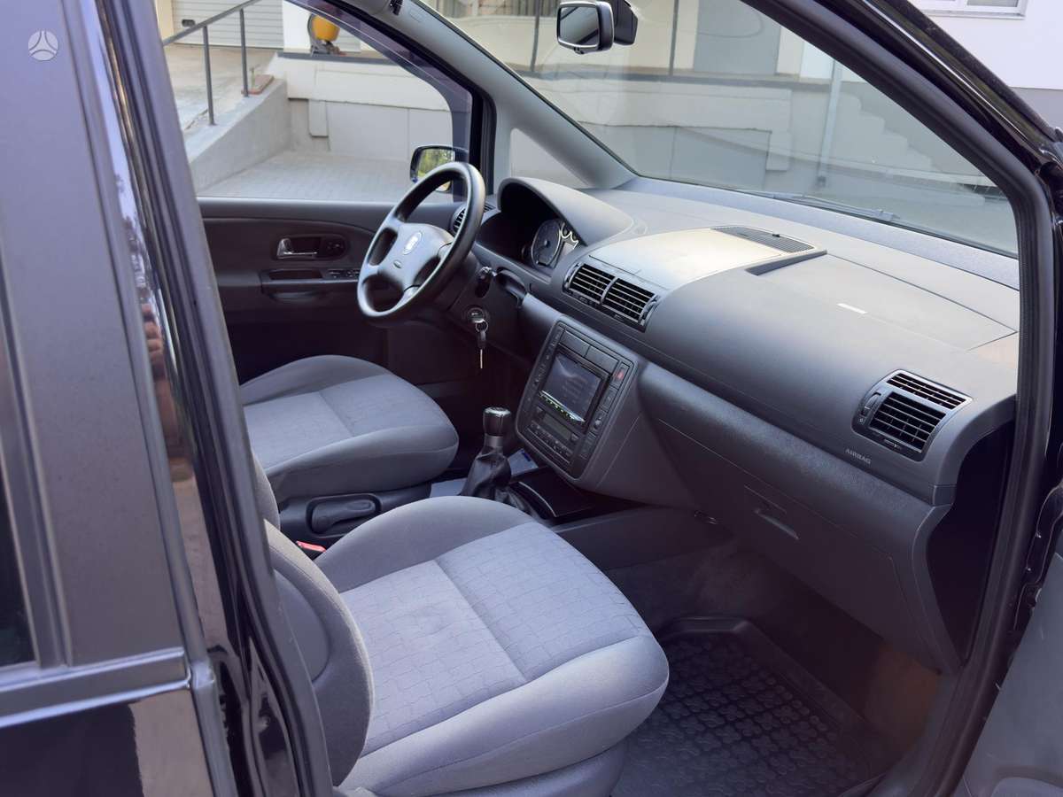 Seat Alhambra, 2.0 l., Минивэн