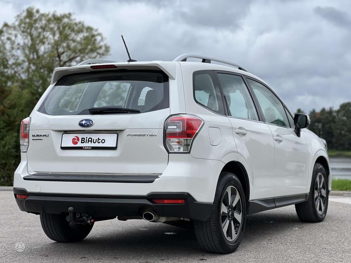 Subaru Forester, 2.0 l., off-road / crossover